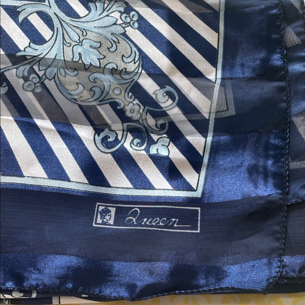 Queen Blue, Cream & Silver Scarf 38 x 40, 100% Polyester Made in Korea EUC